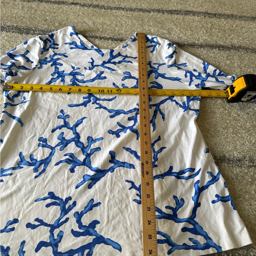 J. McLaughlin Blue Coral Print Long Sleeve Top - Picture 12 of 12